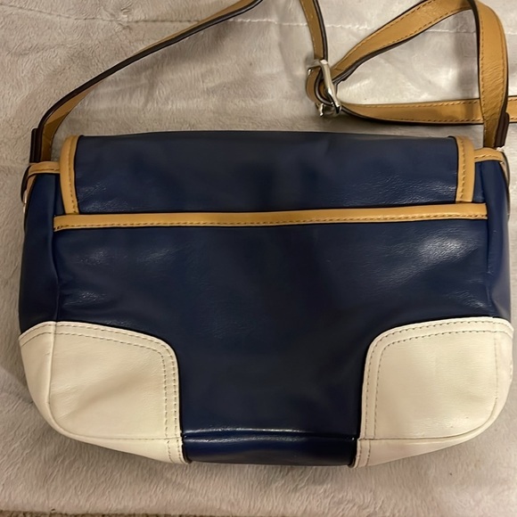 Coach Crossbody - Picture 2 of 14